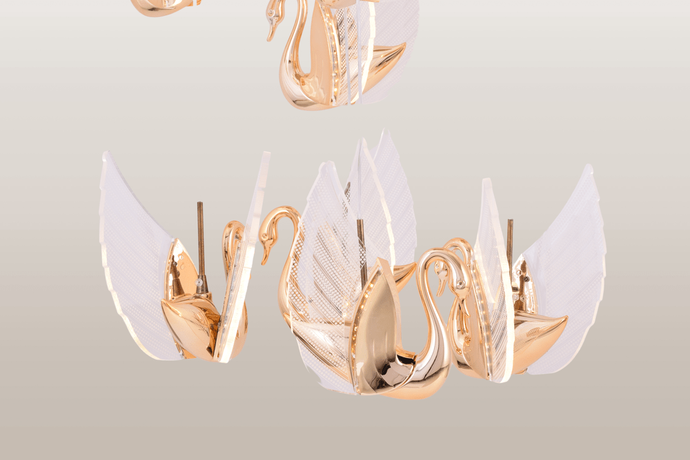 The Swan Chandelier (LED)