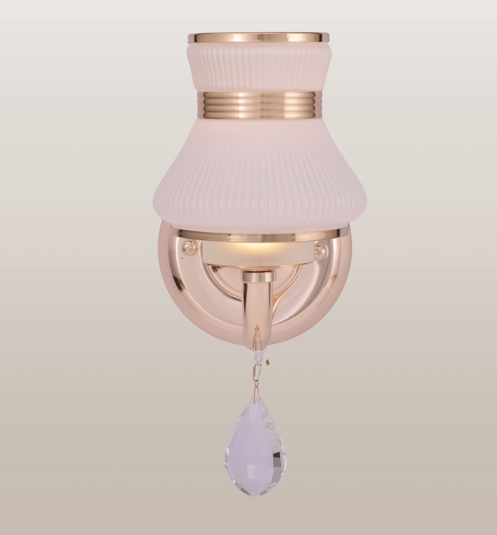 Snowy Elegance Wall Light