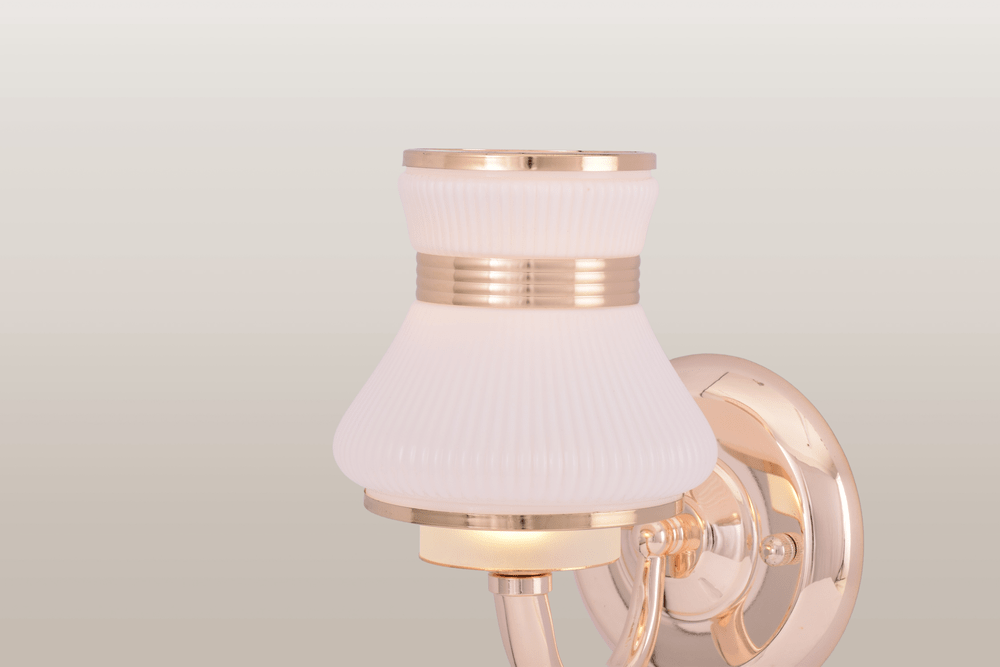Snowy Elegance Wall Light