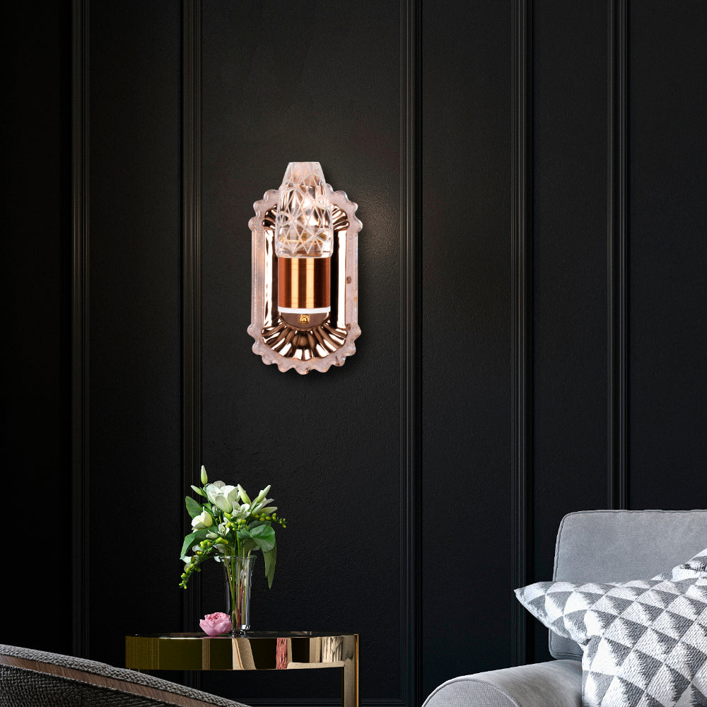 Golden Thumb LED Wall Light